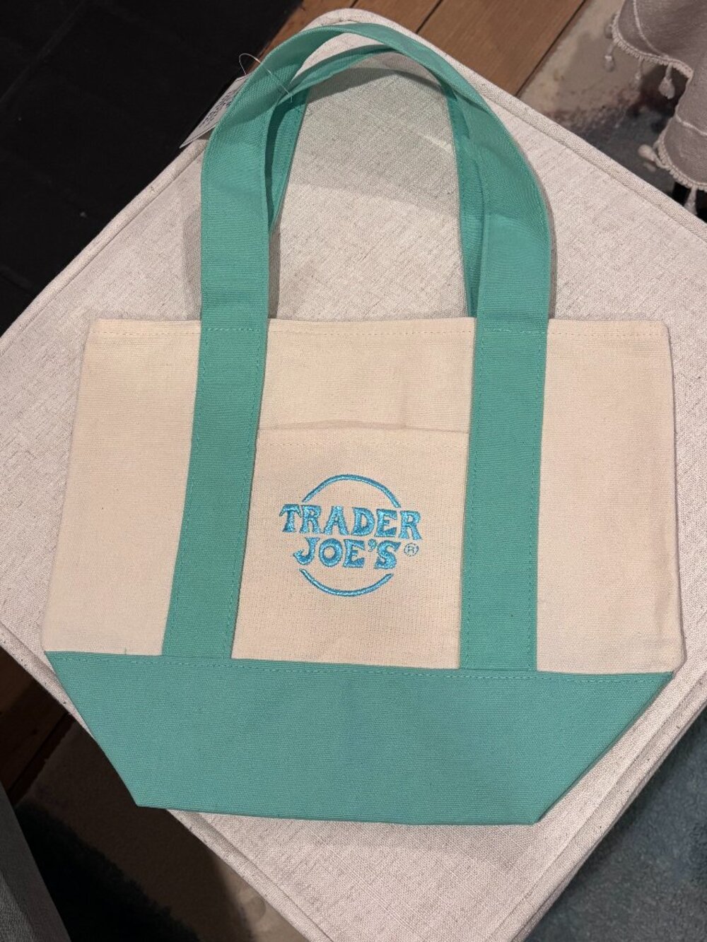 Trader Joes Mini canvas total green pastel